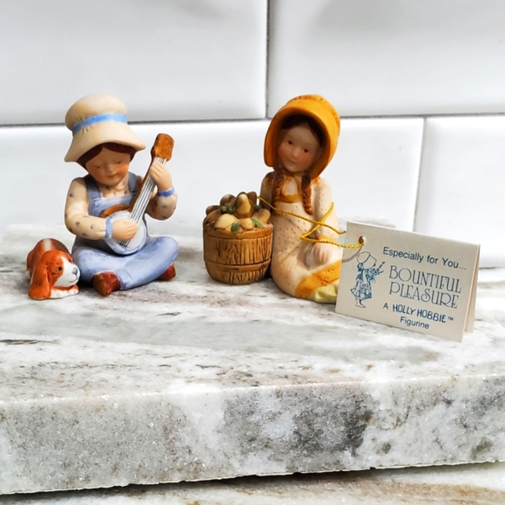 2 Holly Hobbie Figurines ⚜️💕⚜️
